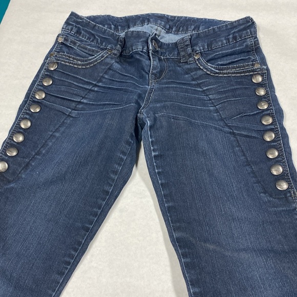 Women’s Express brand denim Jeans Size 2 RARE snaps on side straight leg stylish - Picture 7 of 8